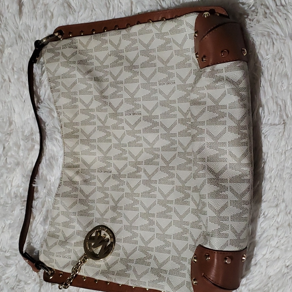 Michael Kors Purse  / Brown